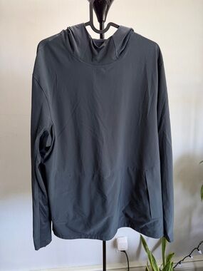 lululemon athletica | Heather Gray | Hooded pullover | Size Large